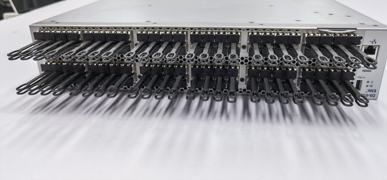 6520 Gen 5 Brocade SAN Switch BR-6520-48-8G-R 48 พอร์ต Active SFP+