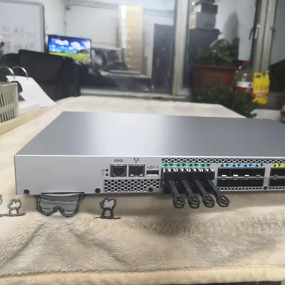 BR-G610-8-16G-0 Brocade G610 8P Switch Rack Mountable พร้อมตัวรับส่งสัญญาณ SWL SFP + 16Gbps