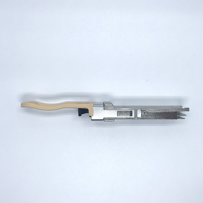 FTL410QE4C 40BASE-SR4 QSFP + Gen4 ตัวรับส่งสัญญาณออปติคัลสำหรับการฝ่าวงล้อมไปยัง 4 X 10GBASE-SR Ethernet