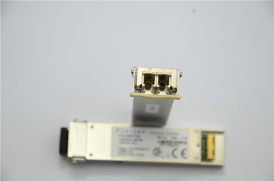 Finisar FTLX8511D3 850nm XFP ตัวรับส่งสัญญาณแสงสำหรับ 10GBASE-SR / SW 10G Ethernet