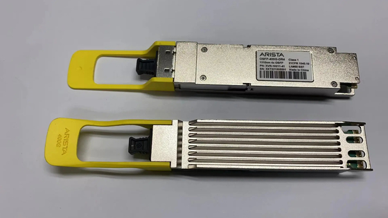 อุปกรณ์ไฟเบอร์ออปติก Arista QDD-400G-VSR4 400GBASE-VSR4 ตัวรับส่งสัญญาณออปติคัลแบบเสียบได้ ระยะทางสูงสุด 50 เมตร พร้อมเทคโนโลยี CPO