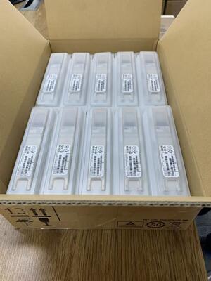 NVIDIA MMA4Z00-NS-FLT แท้ 800GBASE-SR8 OSFP โทรรับโป๊กเกอร์แฝด NDR InfiniBand 2x400G โมดูลออปติกอลแบบ Flat Top 50m