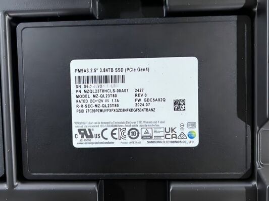 MZQL23T8HCLS-00A07 Samsung PM9A3 3.84TB U.2 NVMe PCIe4.0 Data Center SSD