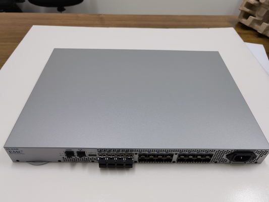 24 พอร์ต 8G DELL EMC Brocade SAN Switch DS-300B สำหรับ Connectrix B